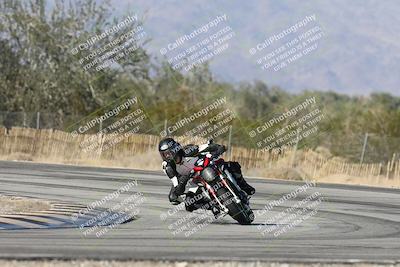 media/Dec-01-2025-Moto Forza (Mon) [[2daa91e15f]]/3-Beginner Group/Session 3 (Turn 3)/